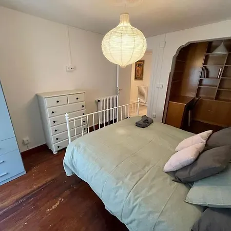 Vivienda Acogedora Y Moderna En Pleno Centro De * Burgo