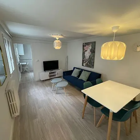 Vivienda Acogedora Y Moderna En Pleno Centro De Burgo