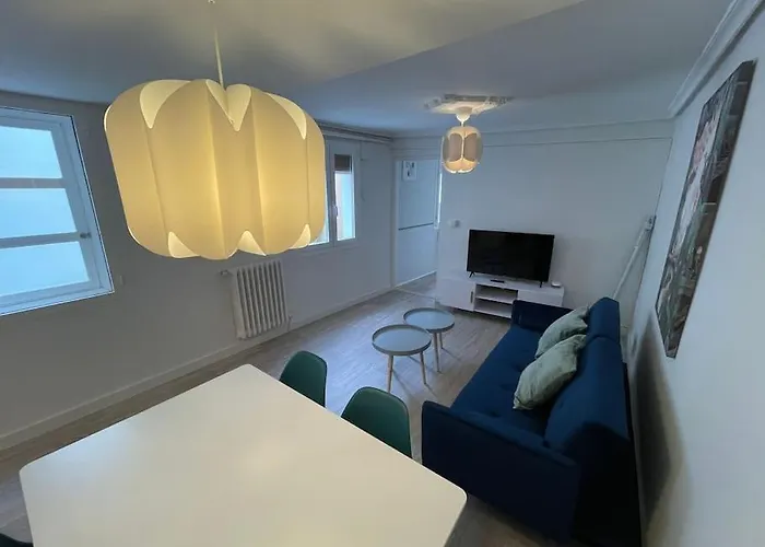 Vivienda Acogedora Y Moderna En Pleno Centro De Appartamento *