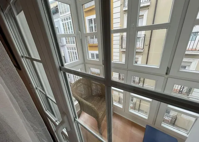 Vivienda Acogedora Y Moderna En Pleno Centro De * Burgo